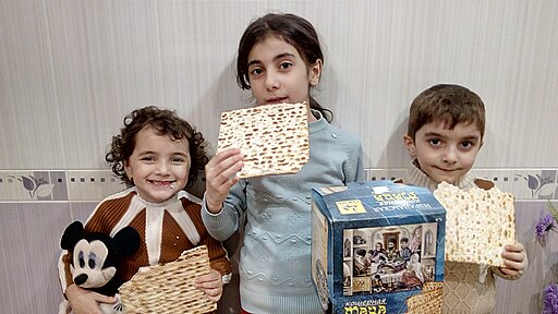 Why eat matzah during Passover for children